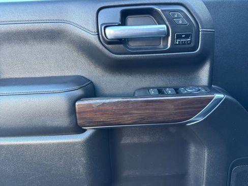 Used 2020 GMC Sierra 1500 SLT w/ Driver Alert Package I image 11