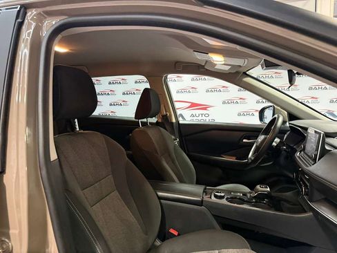 Used 2025 Nissan Rogue SV image 50