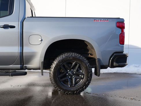 Used 2024 Chevrolet Silverado 1500 LT Trail Boss w/ Convenience Package II image 12