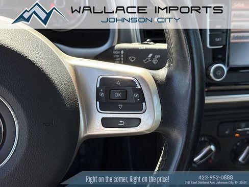 Used 2013 Volkswagen Beetle 2.5 FWD image 32
