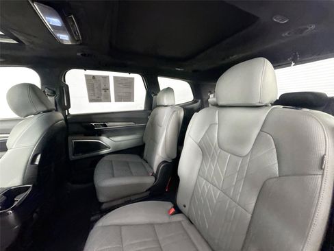 Used 2023 Kia Telluride SX Prestige X-Line AWD/4WD image 32