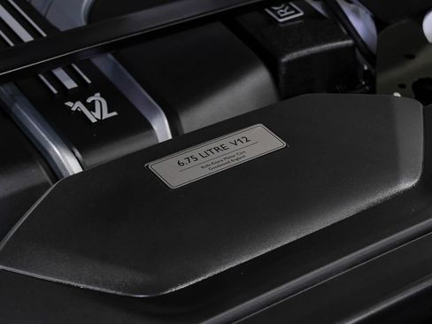 Used 2022 Rolls-Royce Cullinan Black Badge w/ Dark Exterior Package AWD/4WD image 69