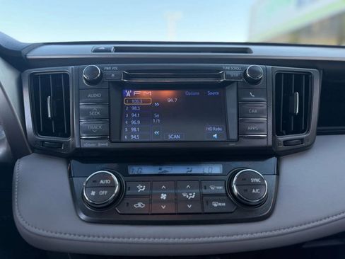 Used 2013 Toyota RAV4 XLE AWD/4WD image 16