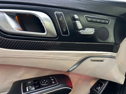 Used 2018 Mercedes-Benz SL 550 image 41