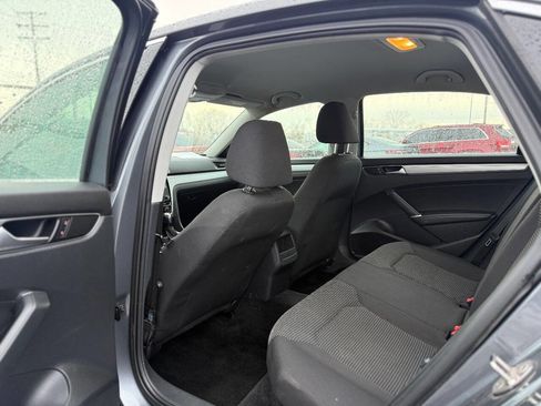 Used 2016 Volkswagen Passat 1.8T S image 7