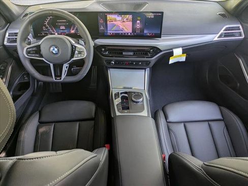 Used 2025 BMW 330i xDrive Sedan AWD/4WD image 16