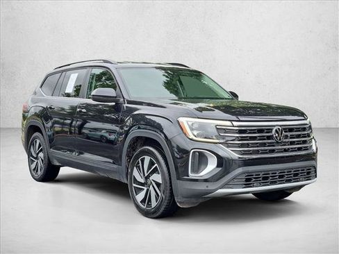 Used 2024 Volkswagen Atlas SE FWD image 3
