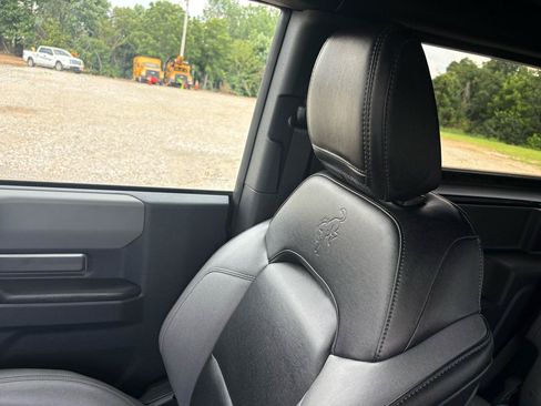 Used 2024 Ford Bronco Black Diamond AWD/4WD image 21
