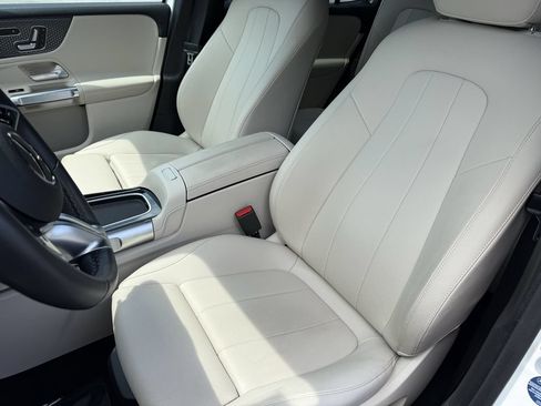 Certified 2025 Mercedes-Benz GLB 250 4MATIC image 10