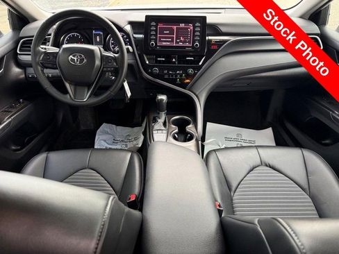 Used 2023 Toyota Camry SE FWD image 13