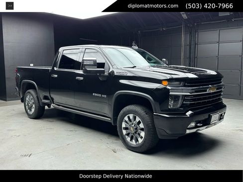 Used 2022 Chevrolet Silverado 2500 High Country w/ Z71 Off-Road Package image 8