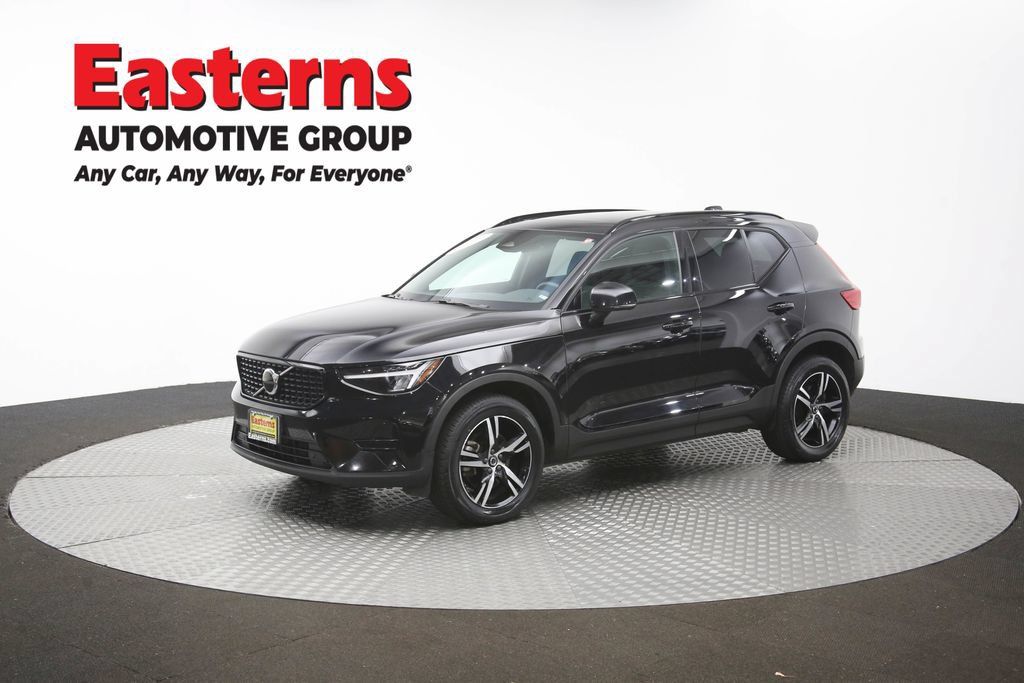 Used 2024 Volvo XC40 B5 Core AWD/4WD image 59