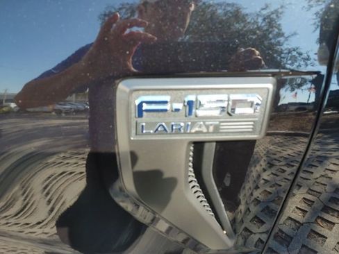 Used 2021 Ford F150 Lariat w/ Equipment Group 502A High image 5