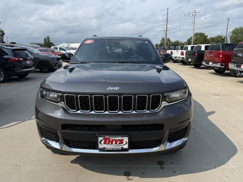 Used 2025 Jeep Grand Cherokee L Laredo w/ Luxury Tech Group I AWD/4WD image 34
