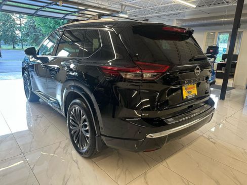 Used 2026 Nissan Rogue Platinum w/ Platinum Premium Package AWD/4WD image 4