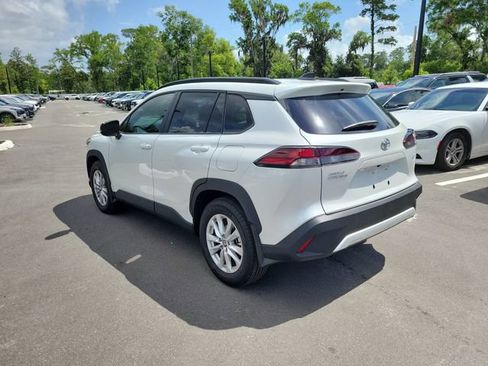 Used 2026 Toyota Corolla Cross LE FWD image 3