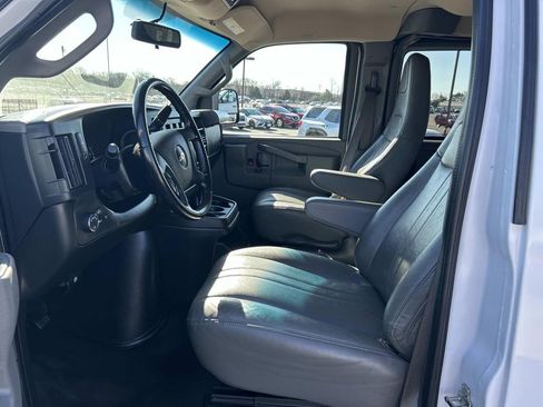 Used 2023 Chevrolet Express 3500 LS image 20