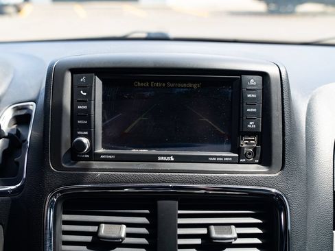 Used 2017 Dodge Grand Caravan GT FWD image 15