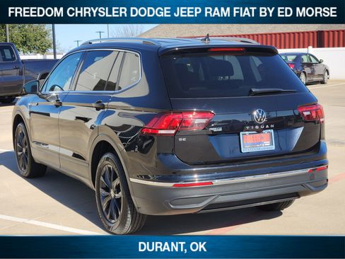 Used 2024 Volkswagen Tiguan SE image 5