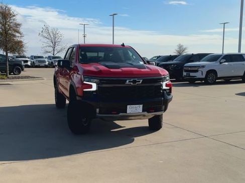New 2026 Chevrolet Silverado 1500 ZR2 image 4