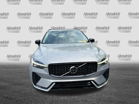 Used 2025 Volvo XC60 B5 Plus AWD/4WD image 5
