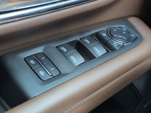 Used 2024 Chevrolet Suburban High Country w/ Advanced Technology Package AWD/4WD image 32