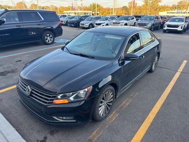 Used 2016 Volkswagen Passat 1.8T SE FWD image 1