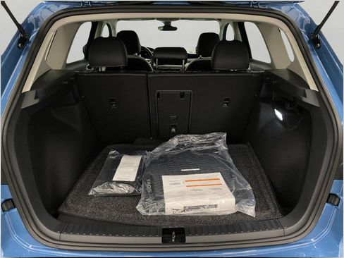 New 2025 Volkswagen Taos SE image 5