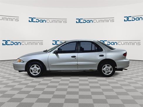 Used 2001 Chevrolet Cavalier Sedan w/ Preferred Equipment Group 1 image 5