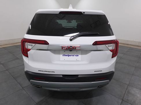 Used 2023 GMC Acadia SLE AWD/4WD image 4