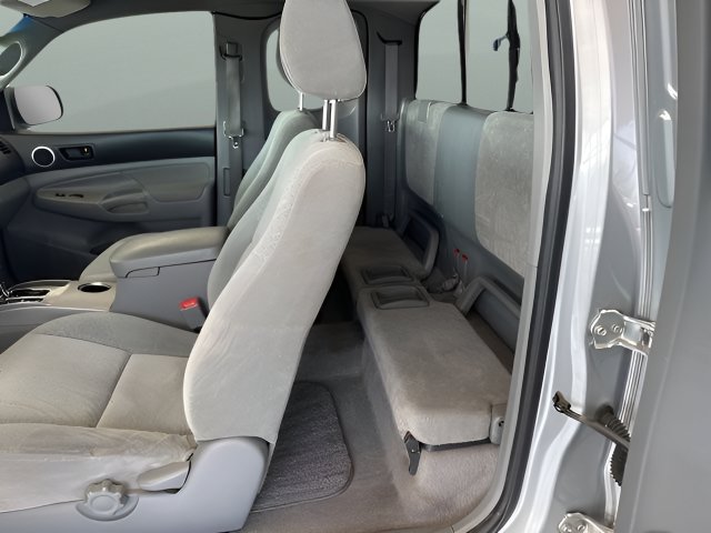 Used 2006 Toyota Tacoma PreRunner w/ SR5 Pkg #2 RWD image 13
