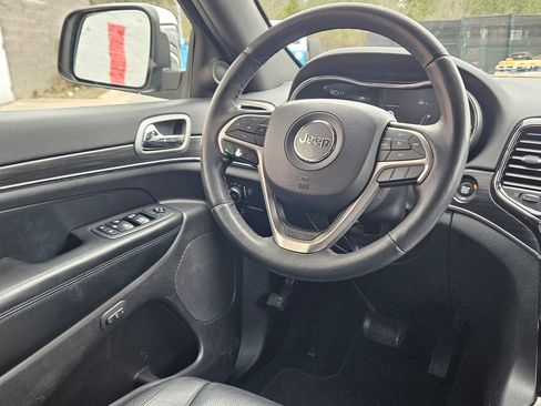 Used 2019 Jeep Grand Cherokee Limited w/ Luxury Group II image 9