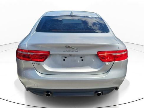 Used 2017 Jaguar XE Premium RWD image 5