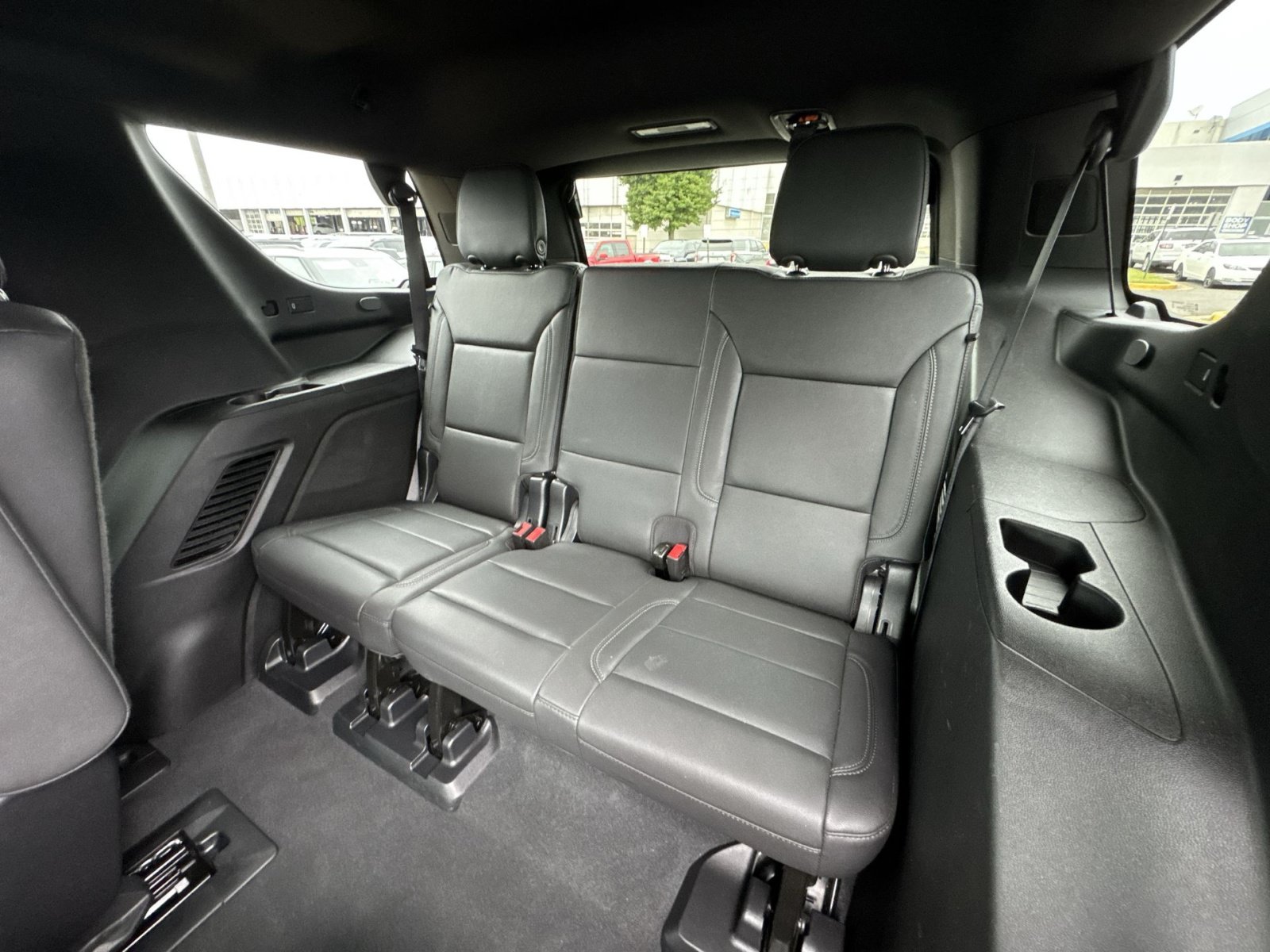 Used 2022 Chevrolet Tahoe Z71 AWD/4WD image 25