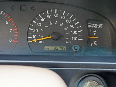 Used 2000 Toyota Tacoma 2WD Xtracab V6 image 19