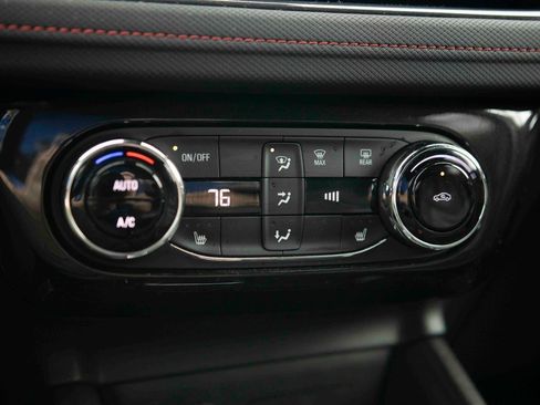 Used 2025 Chevrolet TrailBlazer RS w/ Convenience Package image 9