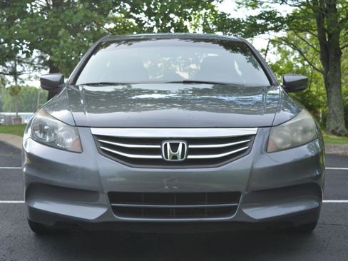 Used 2012 Honda Accord EX image 2