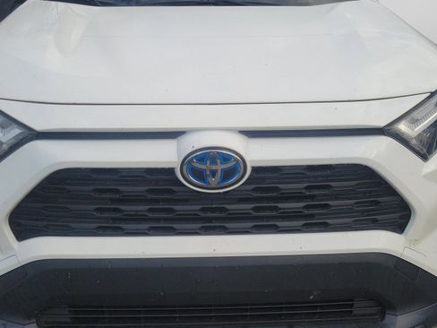 Used 2022 Toyota RAV4 XLE image 24