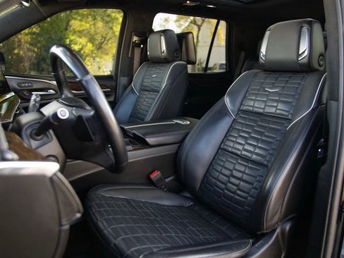 Used 2023 Cadillac Escalade Sport Platinum image 22