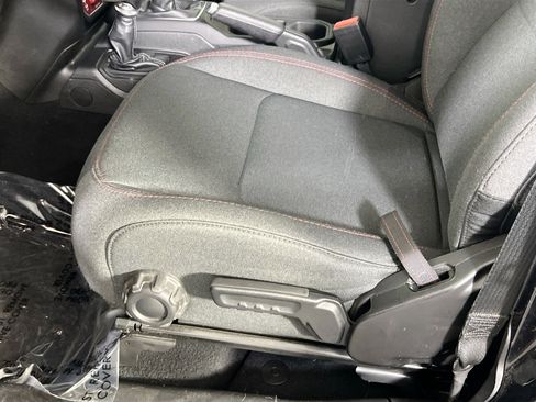 Used 2024 Jeep Wrangler Unlimited Rubicon w/ Convenience Group image 18