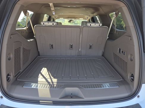 New 2026 GMC Yukon XL Denali w/ LPO, Floor Liner Package AWD/4WD image 24