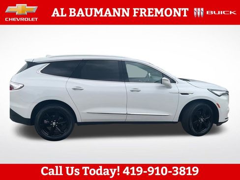 Used 2024 Buick Enclave Essence w/ Sport Touring Edition FWD image 7