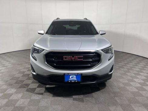 Used 2020 GMC Terrain SLE w/ Driver Convenience Package FWD image 3