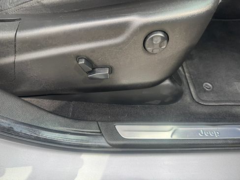 Used 2014 Jeep Grand Cherokee Limited w/ Trailer Tow Group IV image 25