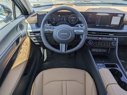New 2025 Hyundai Sonata Limited image 15