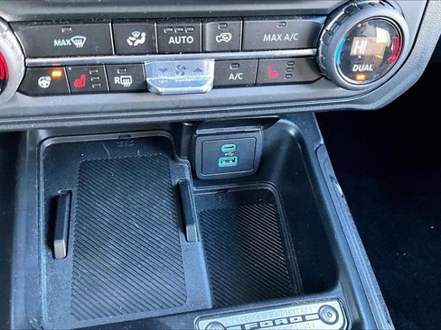 Used 2025 Ford Bronco Outer Banks image 23