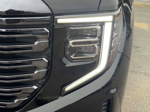 Used 2023 GMC Sierra 1500 Denali Ultimate image 7