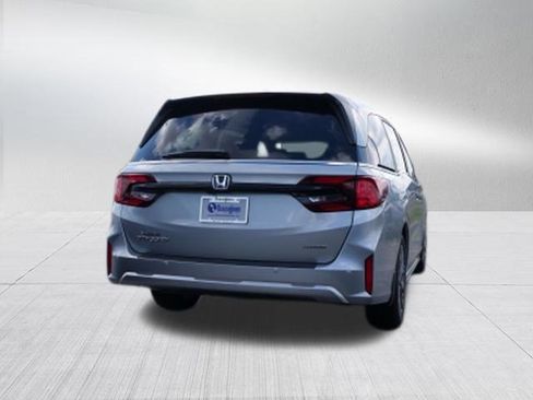 New 2026 Honda Odyssey Touring image 3