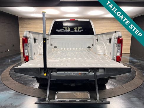 Used 2019 Ford F250 Lariat w/ Chrome Package image 14