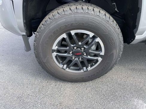 Used 2024 Toyota Tacoma TRD Sport image 40